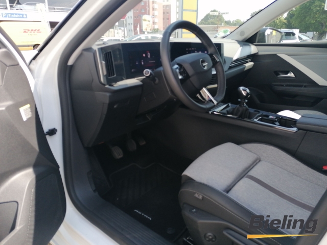 Astra Elegance, 1.2Turbo Klimaautomati, Tempomat, PDC mit Rückfahrkamera, Alu