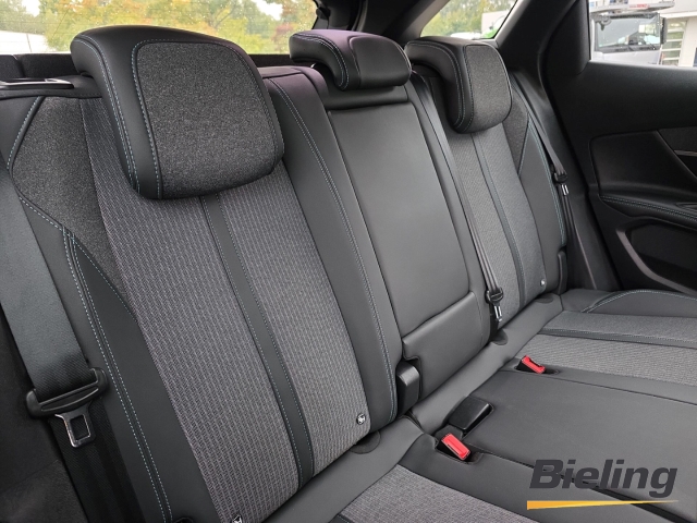 3008 Allure Pack 1.2l NAVI, Klimaautomatik, Sitzheizung, Rückfahrkamera