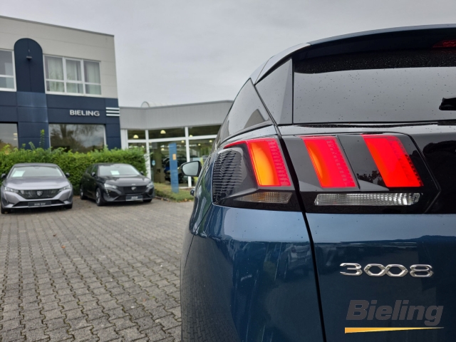 3008 Allure Pack 1.2l NAVI, Klimaautomatik, Sitzheizung, Rückfahrkamera