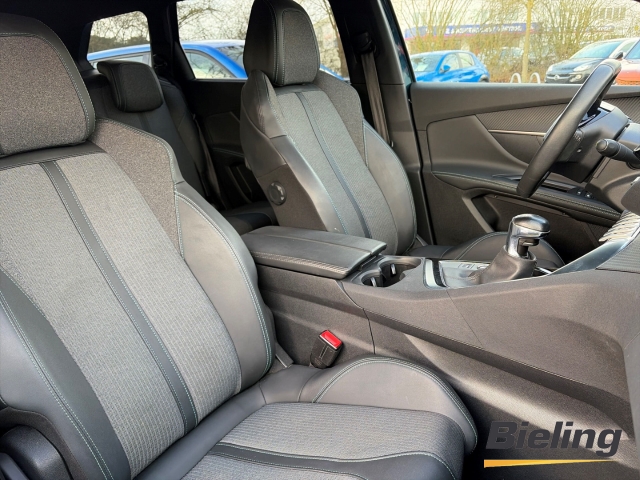 5008 Allure Pack 1.2l , 7-Sitzer, NAVI, SHZ, PDC mit Kamera