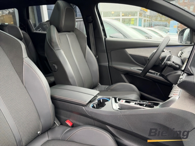 5008 GT 1.2l Hybrid, 7 - Sitzer, NAVI, SHZ, PDC mit Kamera