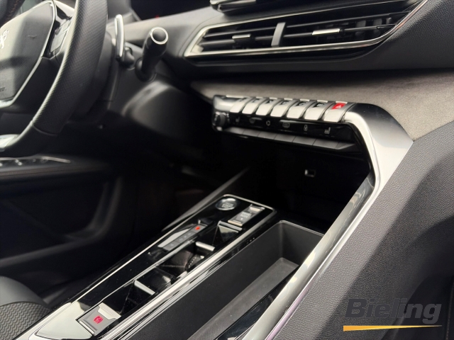 5008 GT 1.2l Hybrid, 7 - Sitzer, NAVI, SHZ, PDC mit Kamera