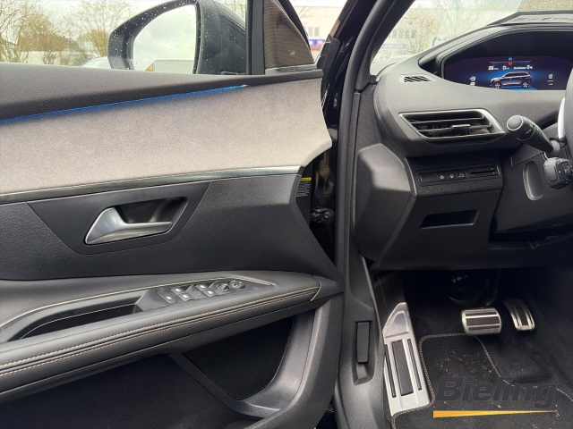 5008 GT 1.2l Hybrid, 7 - Sitzer, NAVI, SHZ, PDC mit Kamera