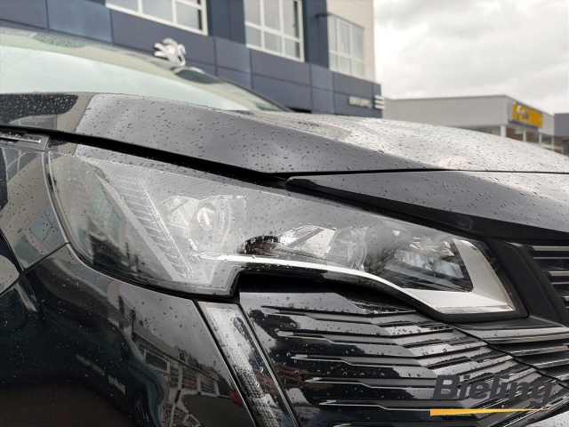 5008 GT 1.2l Hybrid, 7 - Sitzer, NAVI, SHZ, PDC mit Kamera