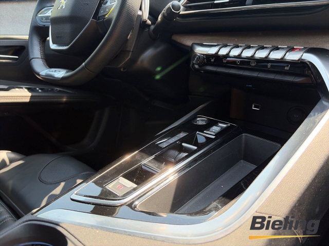 3008 GT 1.2l, Vollausstattung, Focal, Leder