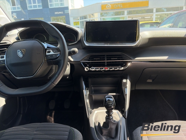 208 Active . Klima, Radio DAB, SHZ, PDC, AppleCarplay/Android