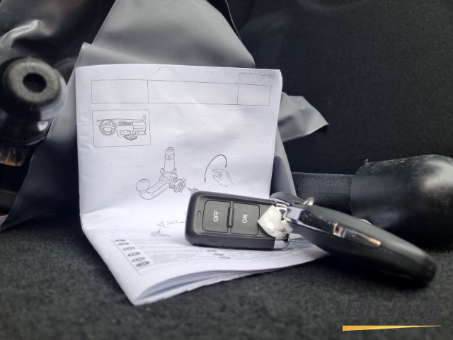 Corsa GS 1.2l, Standheizung, Navi PRO, Panoramadach, Voll-LED