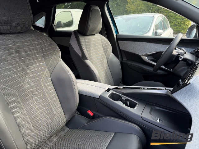 3008 Allure HYBRID 136 e-DSC6 Navi Digitales Cockpit 360 Kamera LED