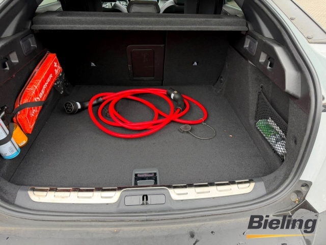 408 E-GT Vollausstattung El. Panodach Navi Soundsystem 360 Kamera LED
