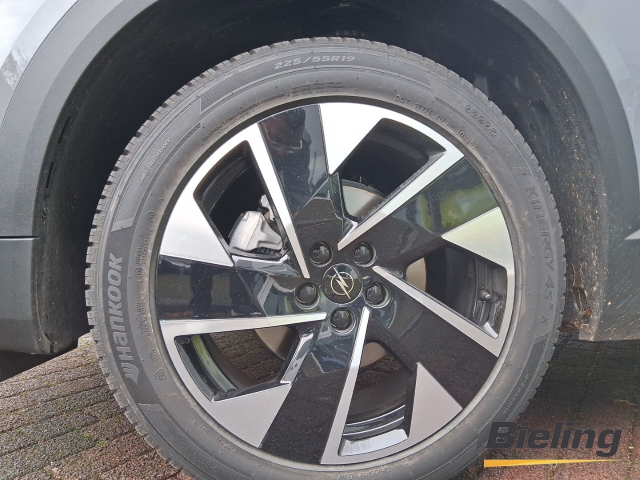 Grandland GS 1.2 48V MHEV, Focal, HUD, Kamera 360°