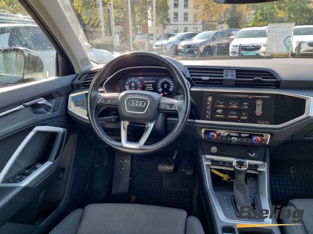 Q3 advanced 35 TFSI 1.5, DSG, Navi Plus, PDC, AHK