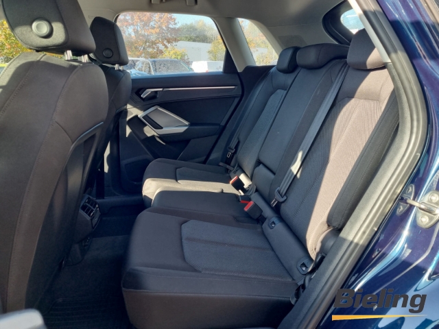 Q3 advanced 35 TFSI 1.5, DSG, Navi Plus, PDC, AHK