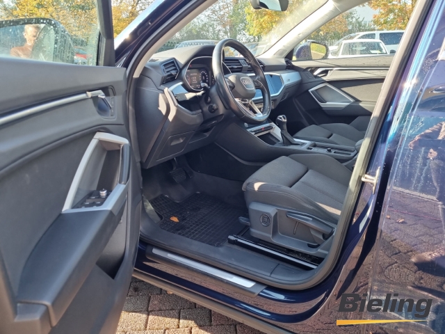 Q3 advanced 35 TFSI 1.5, DSG, Navi Plus, PDC, AHK