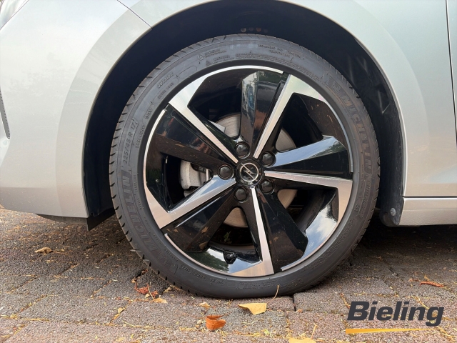Astra Elegance 1.2Turbo, Navi PRO, Kamera, Apple CarPlay Android Auto