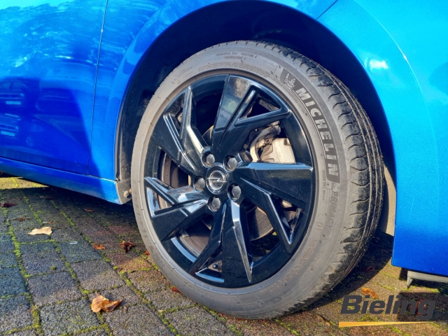 Astra Sports Tourer, GS, 1.2l, Klimaautomatik, El. Heckklappe, PDC mit Kamera, Alu