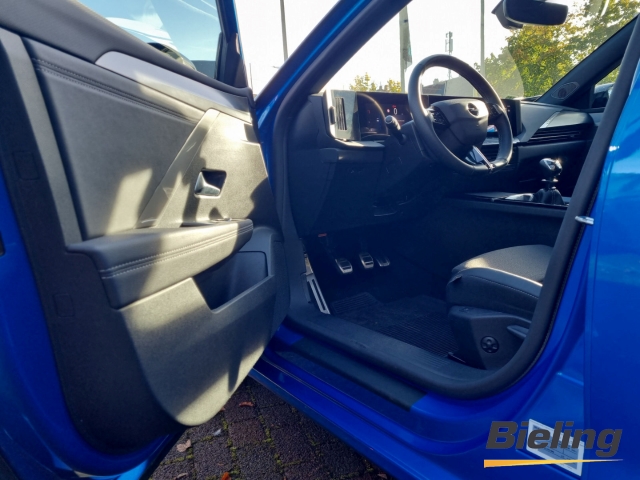 Astra Sports Tourer, GS, 1.2l, Klimaautomatik, El. Heckklappe, PDC mit Kamera, Alu