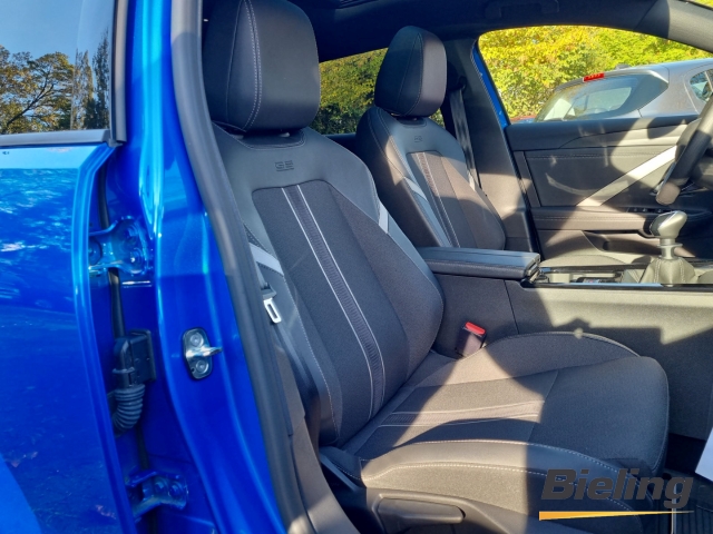 Astra Sports Tourer, GS, 1.2l, Klimaautomatik, El. Heckklappe, PDC mit Kamera, Alu
